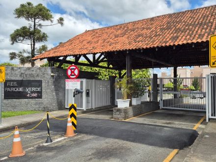 AP550 - APARTAMENTO REFORMADO CIC