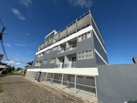 AP564 - APARTAMENTO QUADRA MAR FLÓRIDA